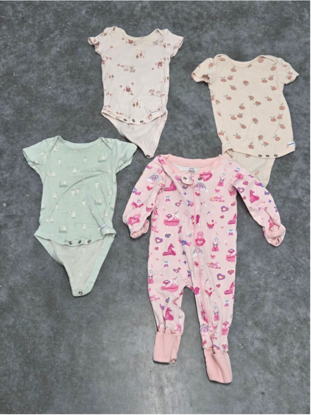 Lot Of 4 Gently Used Baby Clothes Girls Size 6-9 M